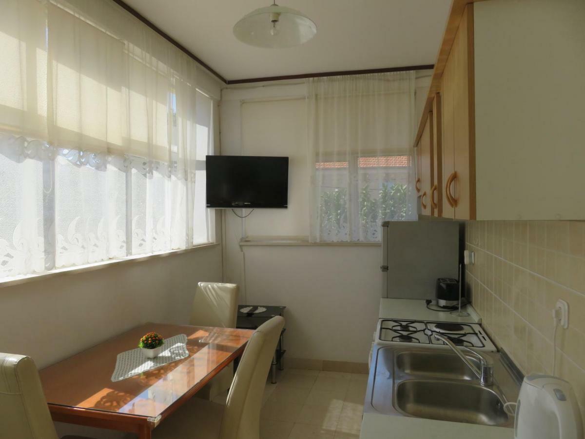 Borna Apartement Novalja Luaran gambar